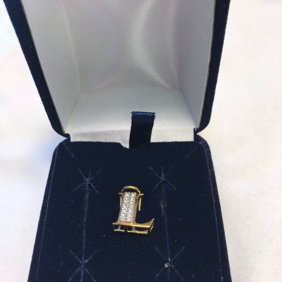 10K Diamond Accent Initial Pendant "L" In Velvet Box By Avon - Picture 12 of 15